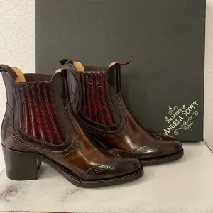 NWT Angela Scott Western Boots