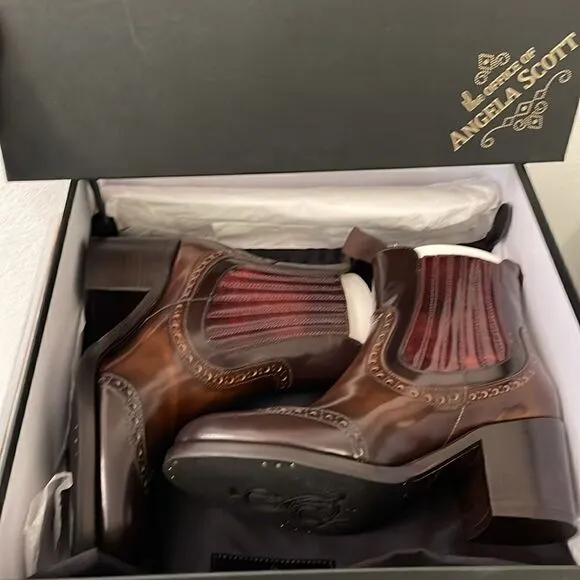 NWT Angela Scott Western Boots