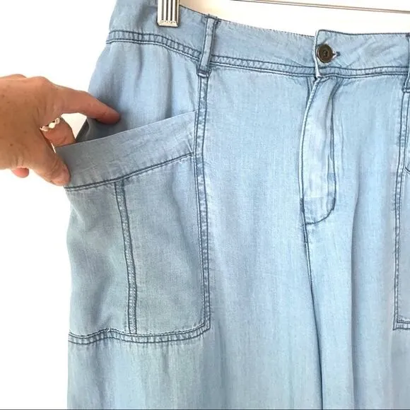 NWT CHELSEA &amp; VIOLET INDIGO TENCEL SOFT CROP JEANS