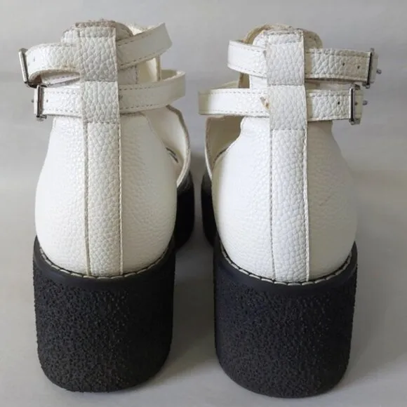 Oasis Society Platform Strapped Sandals Size 8.5 White Leather Edgy Chunky Heel