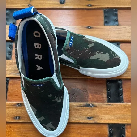 Obra 240 Canvas Slip On Wrap Toe Sneaker