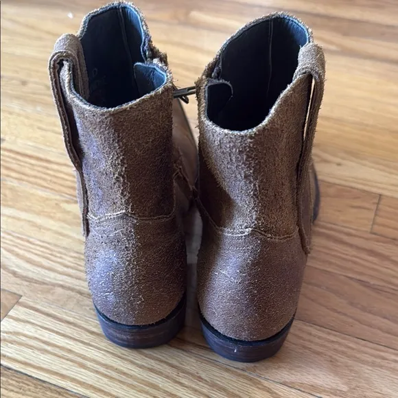 Old Gringo sz 9.5D Men’s Brown Suede Ankle Boots side zip NWOT new never worn