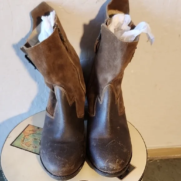OLIKAI Heeled Leather Western Side Zip Mid Calf  Boot 8  Brown 20230