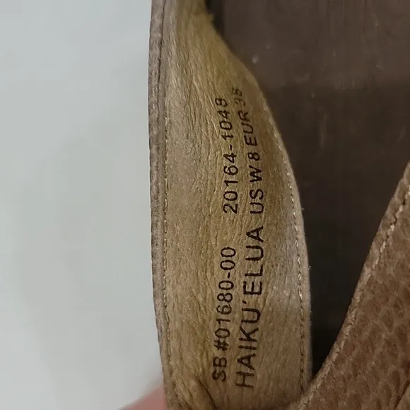 OLUKAI BROWN LEATHER‎ SANDALS (sz 8)