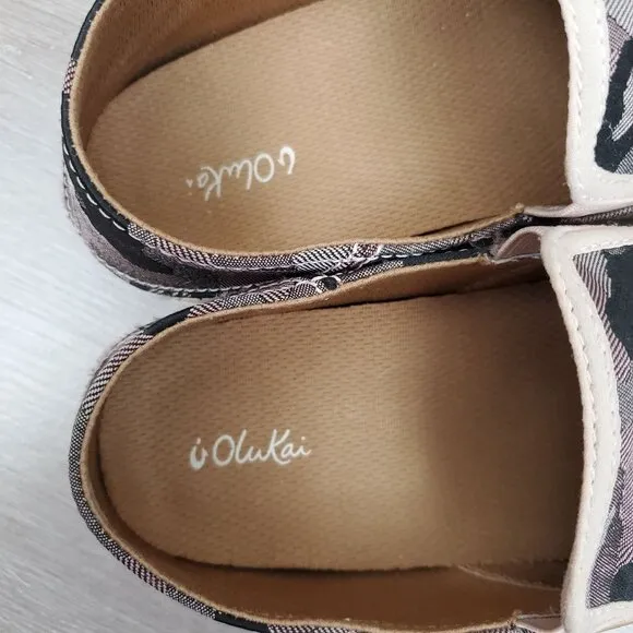 OluKai Pehuea Pa'i pink and gray camo loafers