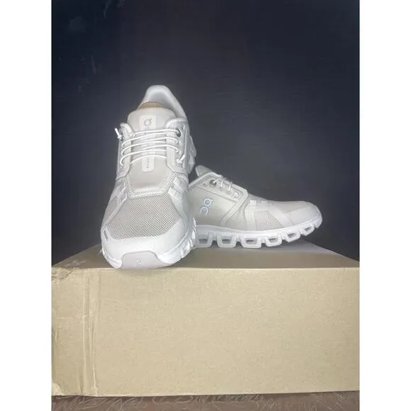 ON CLOUD 6 Women's Size 7 Pearl/White Athletic Running Walking Sneaker Shoes