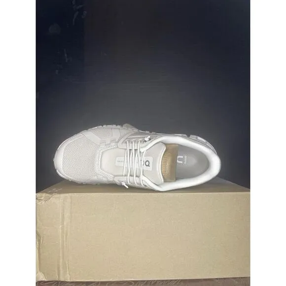 ON CLOUD 6 Women's Size 7 Pearl/White Athletic Running Walking Sneaker Shoes
