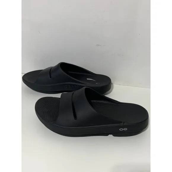 Oofos Size Men Size 9 Women Size 11 Black Sports Recovery Slides