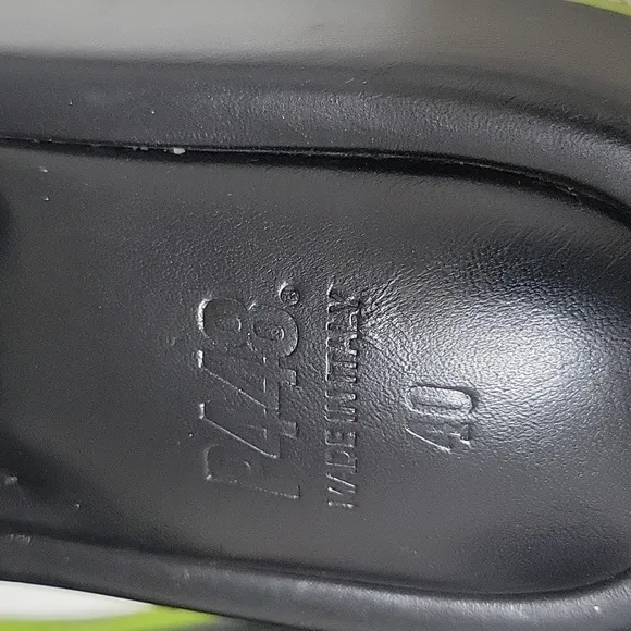 P448 Fergie Black Slipons