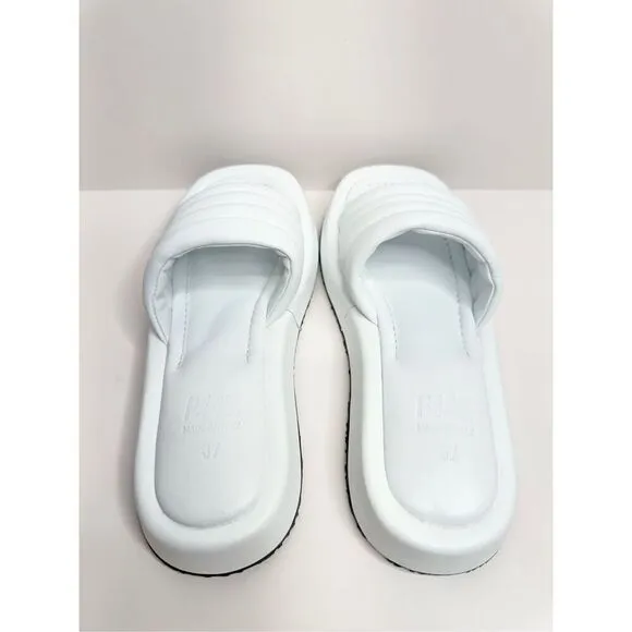 P448 Slides Size US 7 New With Box Womens White Color Summer Sandals