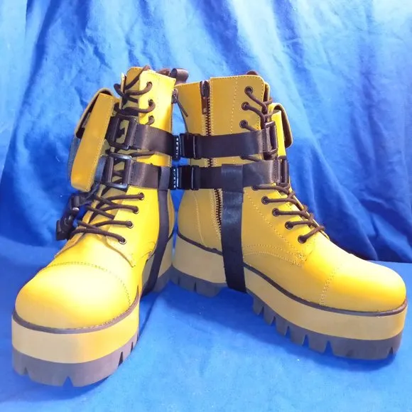 PACKING AND STASHING  Pocket Combat Boots ( BRAND NEW !!!! )