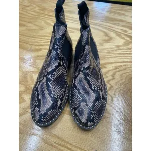 Paige Ankle Women's 6.5 Cecily Stud Trim Snakeskin Embossed Chelsea Boots S5