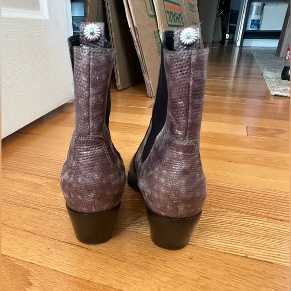Paige Willa Python Chelsea Boots Size 8.5