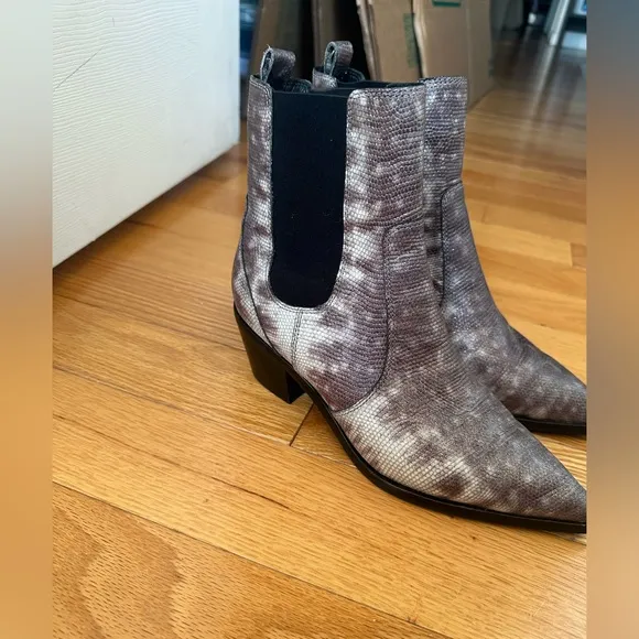 Paige Willa Python Chelsea Boots Size 8.5