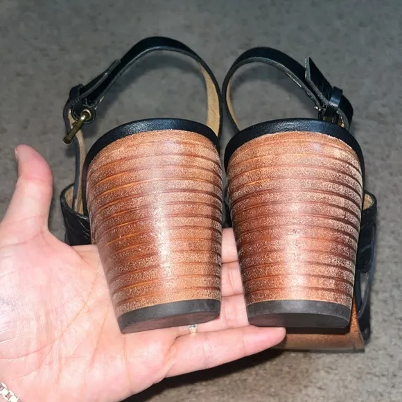 Patricia Nash Romana Italian Tooled Leather Stacked Chunky Block Heel Sandal 10