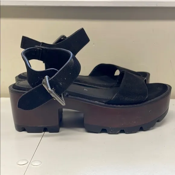Patrizia by spring step Black Platform Sandals with Chunky Sole