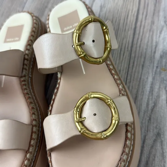 Perfect Tan and Gold Platform Sandals Chunky Sole Dolce Vita Rysha