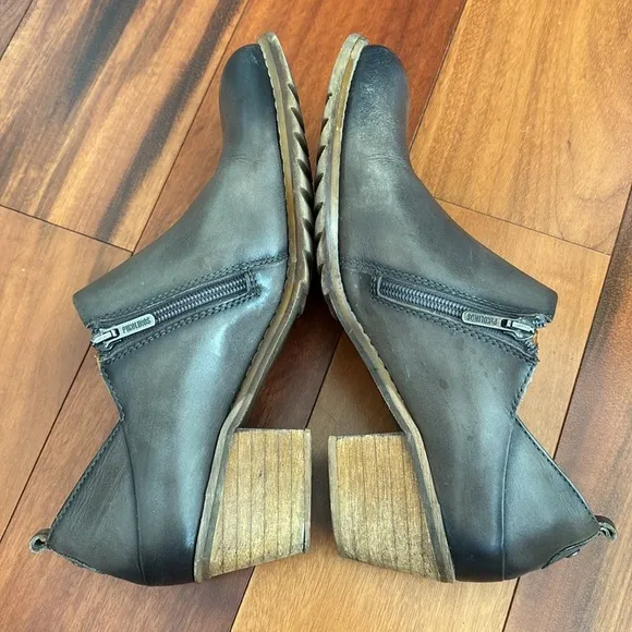 Pikolinos boots