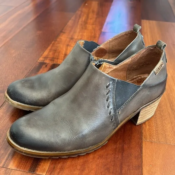 Pikolinos boots