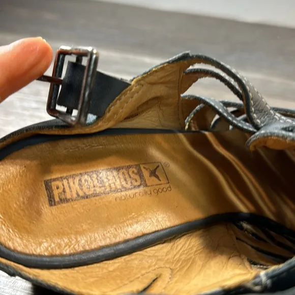 Pikolinos leather sandals woman’s size 41 (d36)