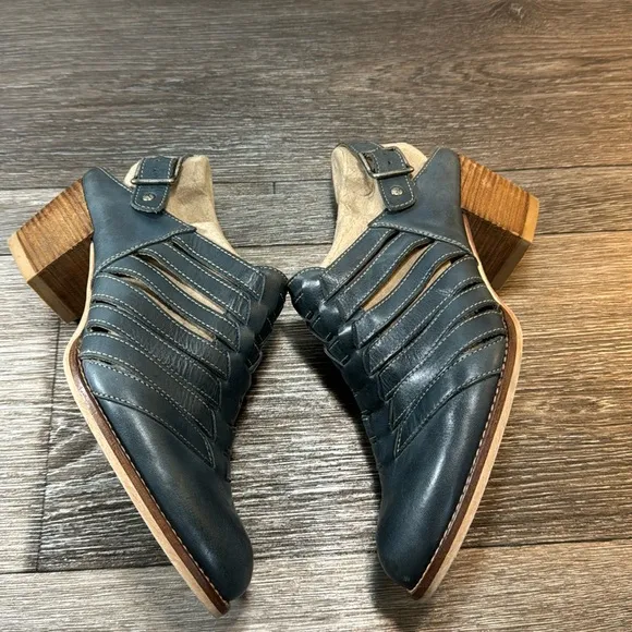 Pikolinos leather sandals woman’s size 41 (d36)
