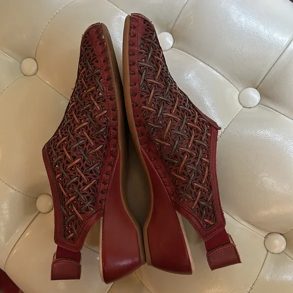 Pikolinos woven Red Leather shoe Sandals, size 9