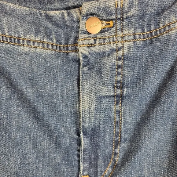 Pilcro The Leni Mid-Rise Hemp Blend Tapered Barrel Jeans Emmett Wash 29 Tall
