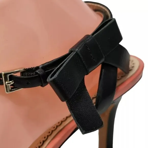 Pour La Victorie Coral Patent Leather  Black Bow Sandals Sz 9.5 NEW
