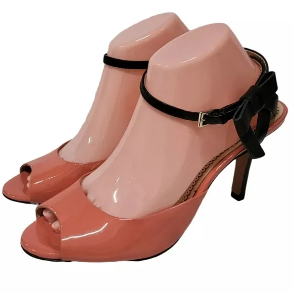 Pour La Victorie Coral Patent Leather  Black Bow Sandals Sz 9.5 NEW