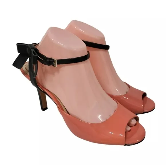 Pour La Victorie Coral Patent Leather  Black Bow Sandals Sz 9.5 NEW