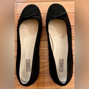 Prada Black Vero Cuoio Suede Ballet Flats Bow Made In Italy Women’s Size 40