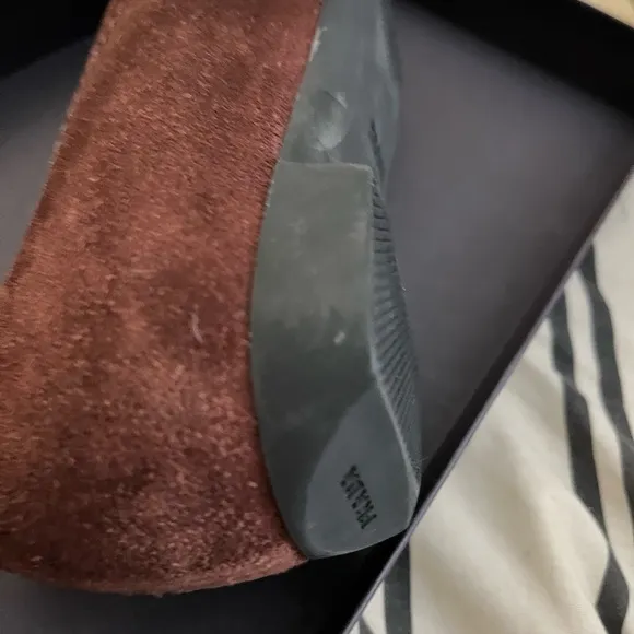 Prada brown Suede woman flats