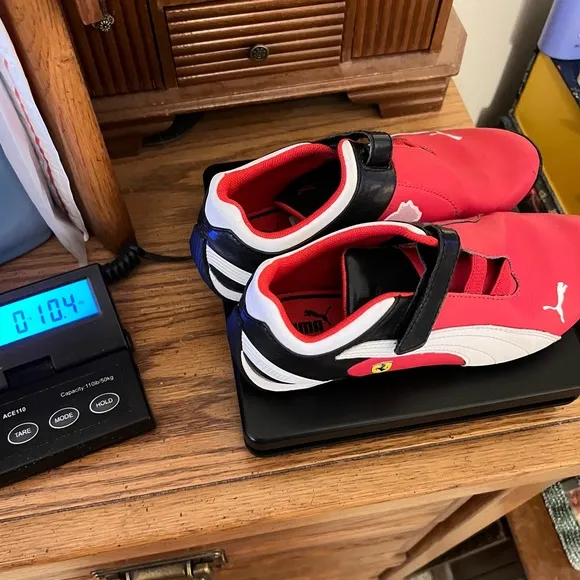Puma Sport Lifestyle Ferrari Red Leather Sneakers Shoes Kids Youth Size 1.5