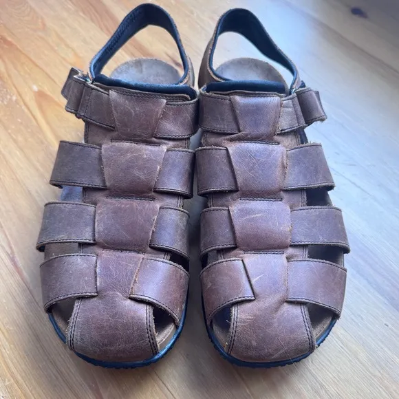 Quoddy brown leather sandals size 10