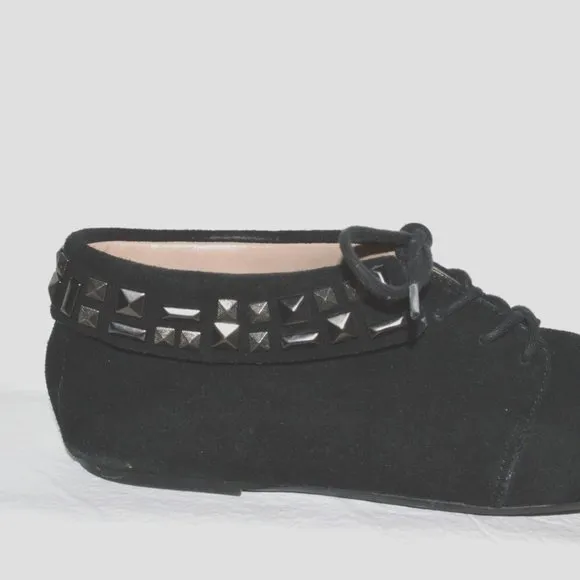 RACHEL ROY 7.5 M BLACK STUDDED SUEDE LEATHER LACE UP ANKLE BOOTS FLATS BOOTIES