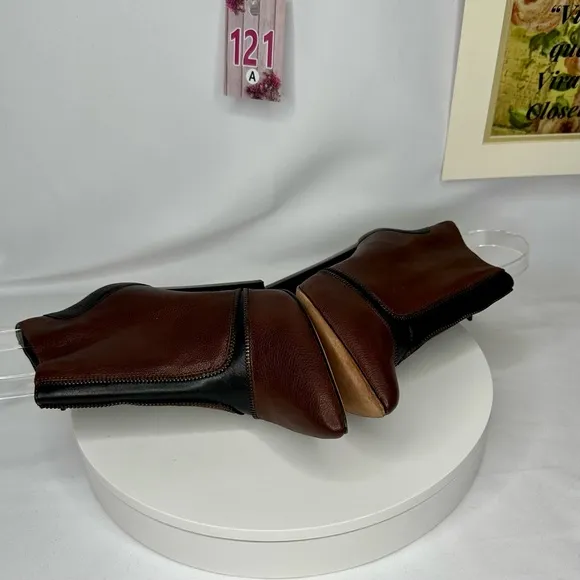 Rebecca Minkoff DAlli Brown/Black Ankle Zip Leather Boots Size 10M