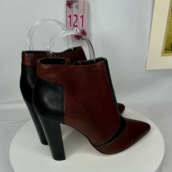 Rebecca Minkoff DAlli Brown/Black Ankle Zip Leather Boots Size 10M