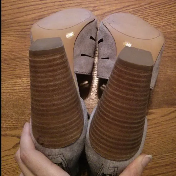 Retro Suede Chunky Heeled Sandals Size 9