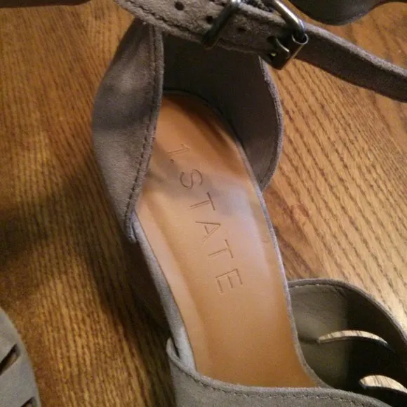 Retro Suede Chunky Heeled Sandals Size 9