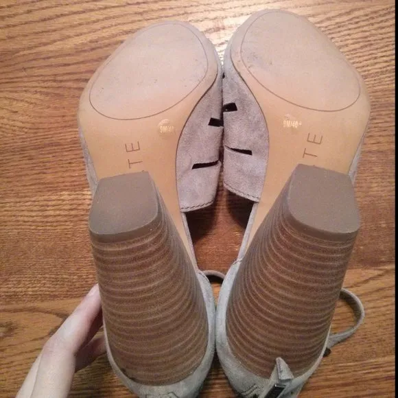 Retro Suede Chunky Heeled Sandals Size 9