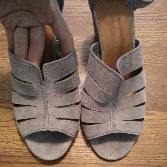 Retro Suede Chunky Heeled Sandals Size 9