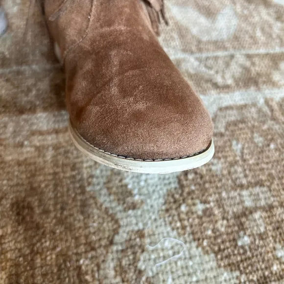 Riley Fringe Boots by Joyfolie