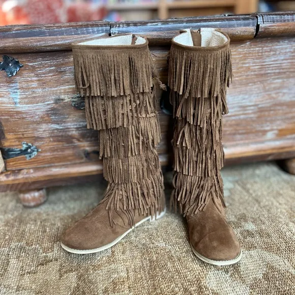 Riley Fringe Boots by Joyfolie