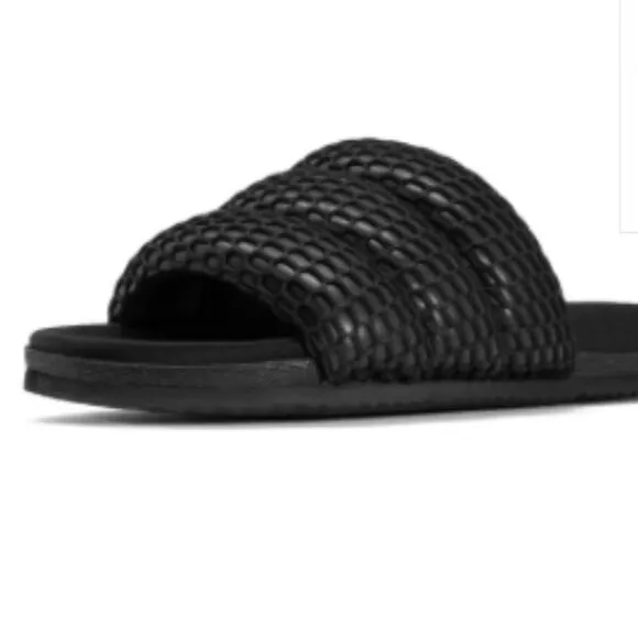 ROAM MESH PUFFY SANDALS BLACK VEGAN LEATHER NIB Size 7