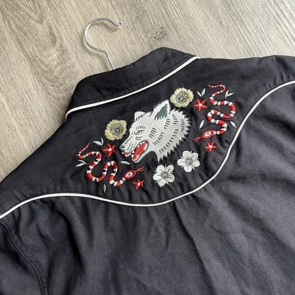 ROARK The Lone Wolf Pearl Snap Long Sleeve Shirt Medium