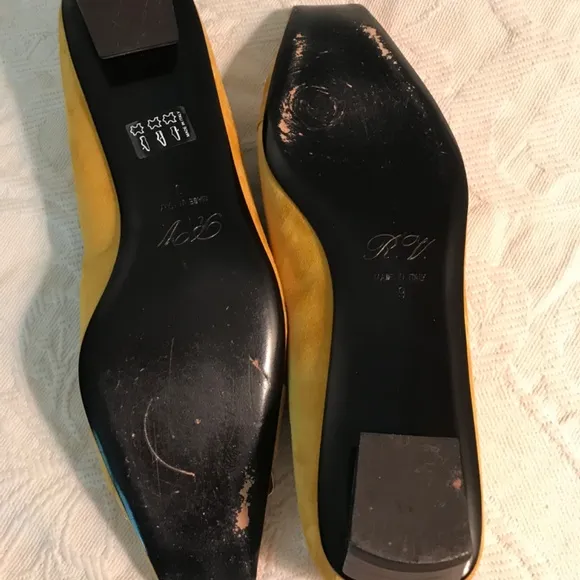 Roger Vivier flats