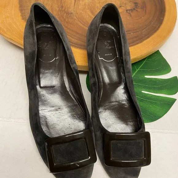 Roger Vivier Smokey Grey Suede Buckled Flats