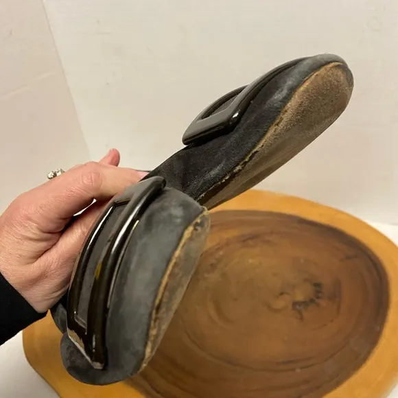 Roger Vivier Smokey Grey Suede Buckled Flats