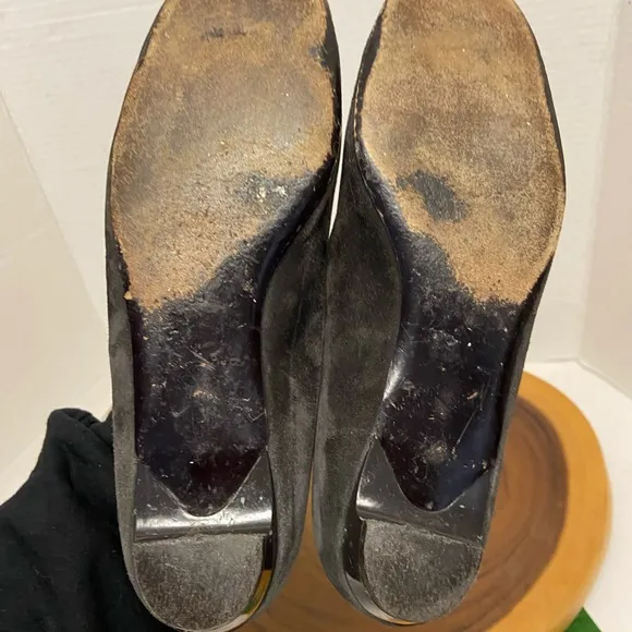 Roger Vivier Smokey Grey Suede Buckled Flats