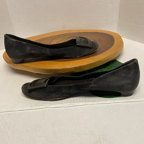 Roger Vivier Smokey Grey Suede Buckled Flats